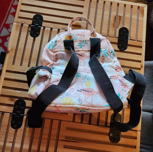 Flamingo Backpack - Picture 3 of 3